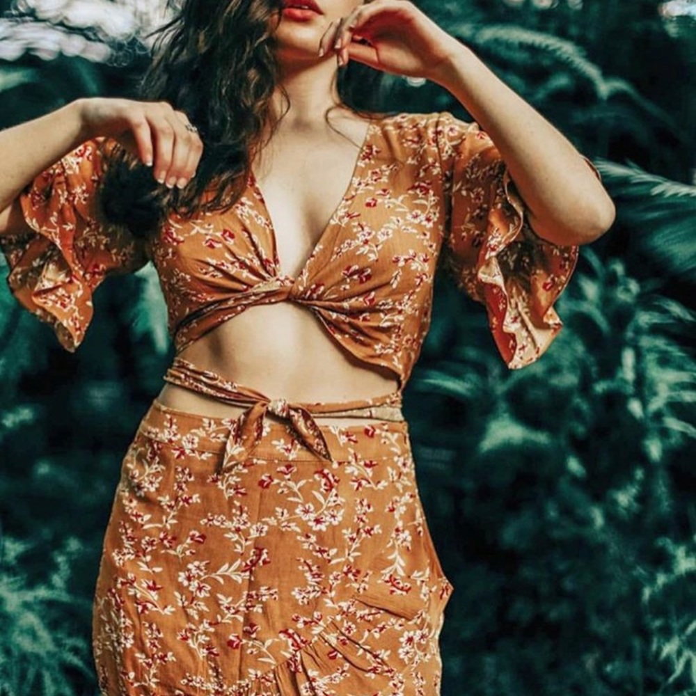 *1 LEFT* Honeytrap Floral Set - Picture 4 of 8